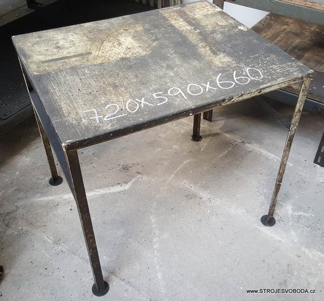 Stolek 720X590X660 (STOLEK 720X590X660 (1).jpg)